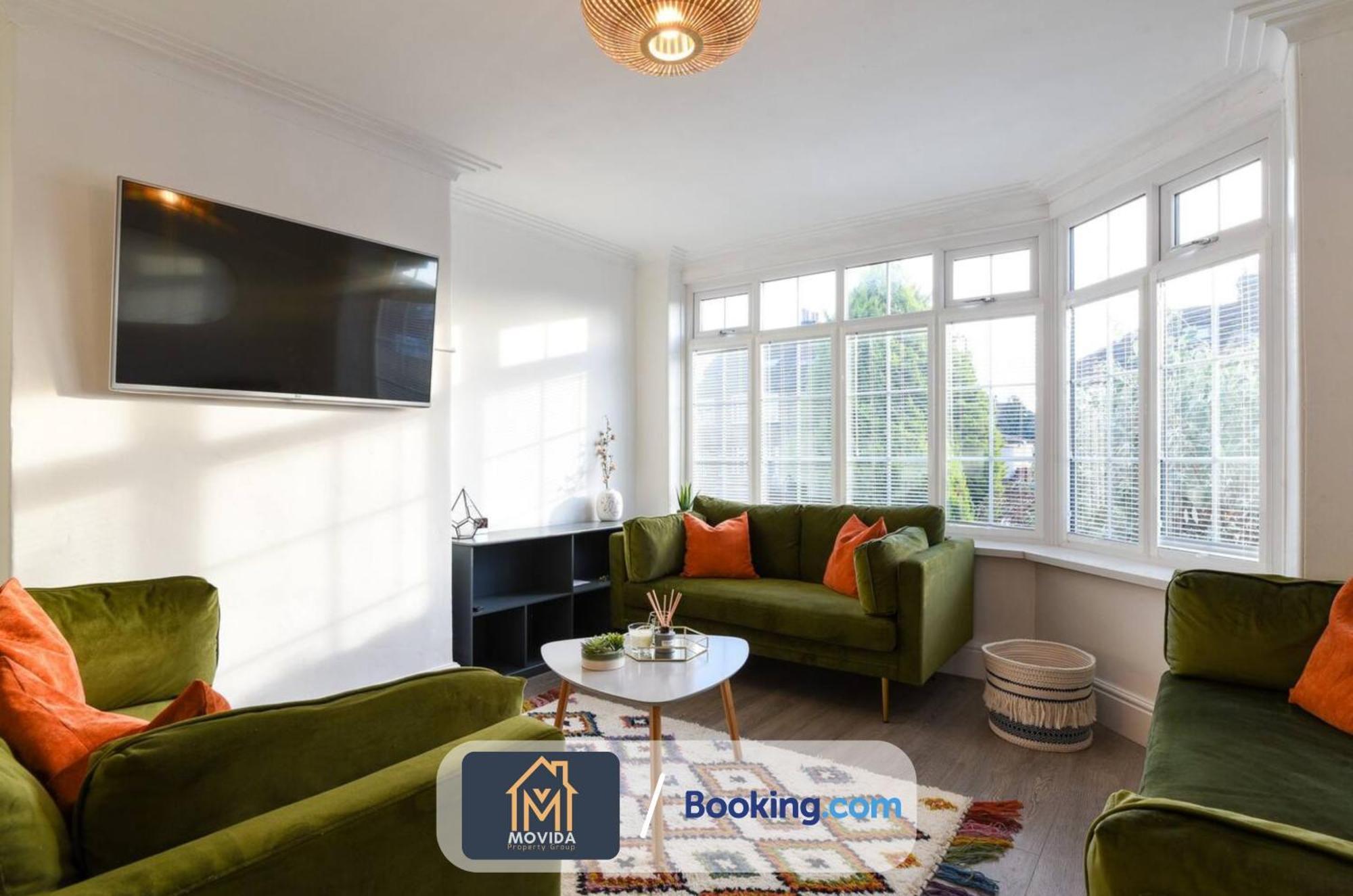 Large Modern 6 Bedroom House By Movida Property Group Short Lets & Serviced Accommodation With Games Room Leeds (West Yorkshire) Exterior foto
